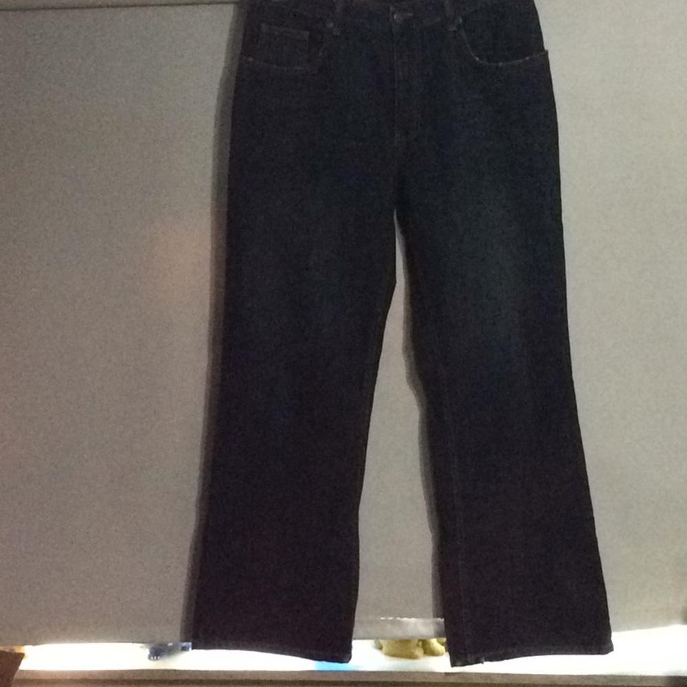Duck head wide leg boot cut jeans  34x32 rise 10”.   M32